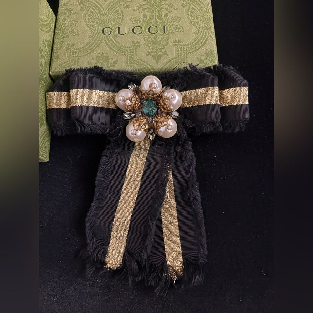 Brand new with box & bag Gucci Grosgrain Bow Brooch Pin with Pearls &Crystals